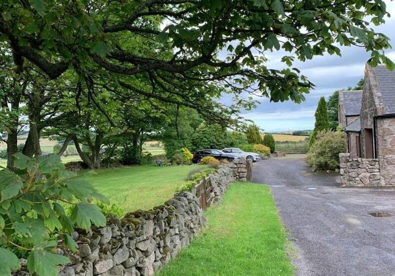 مبيت وإفطار Crawfield Grange