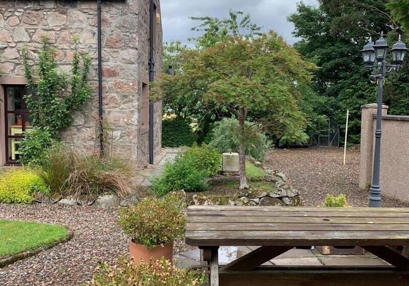 مبيت وإفطار Crawfield Grange