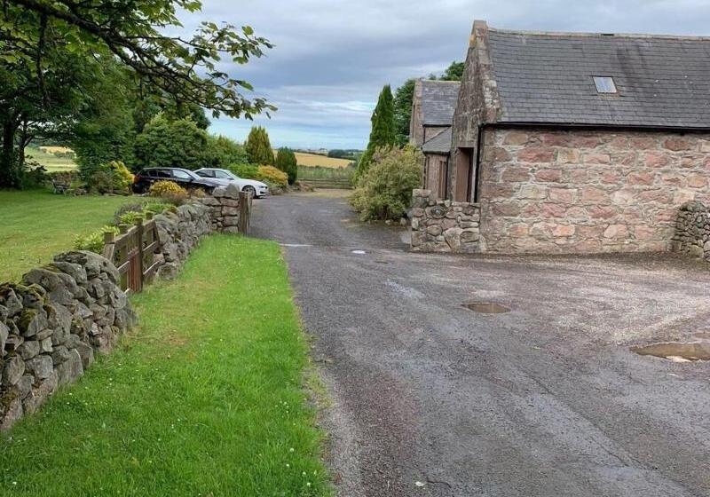 مبيت وإفطار Crawfield Grange