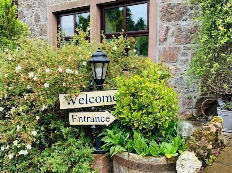 مبيت وإفطار Crawfield Grange