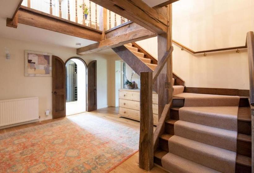 مبيت وإفطار Field Green Oast