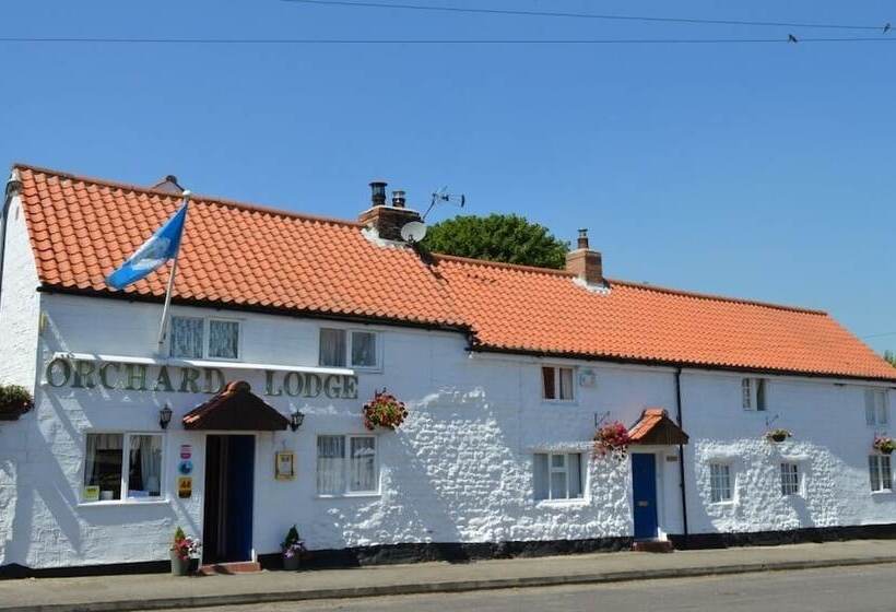 住宿加早餐  Orchard Lodge & Wolds Restaurant