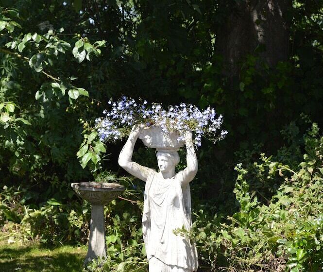 住宿加早餐  Orchard Lodge & Wolds Restaurant