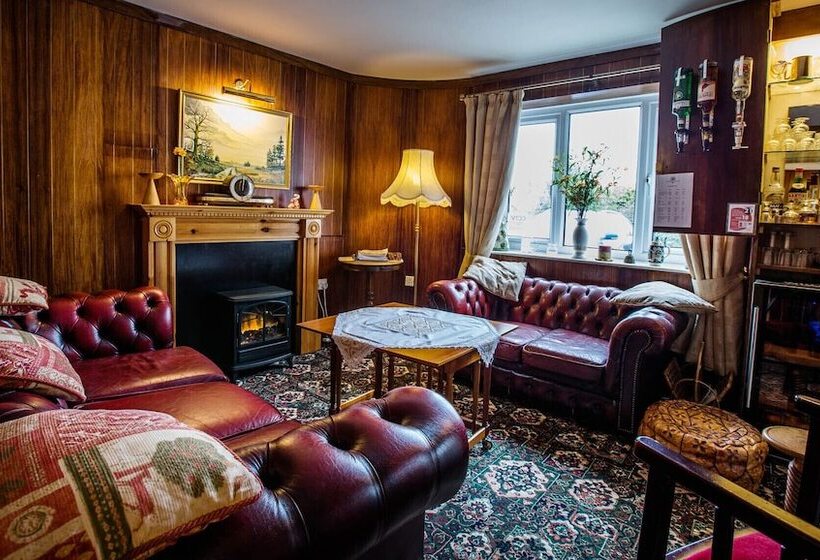 住宿加早餐  Orchard Lodge & Wolds Restaurant