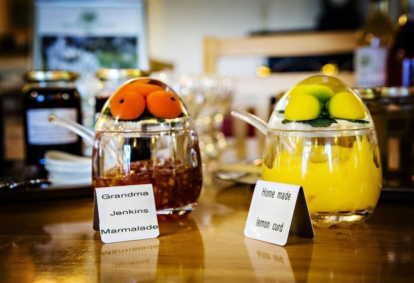 住宿加早餐  Orchard Lodge & Wolds Restaurant