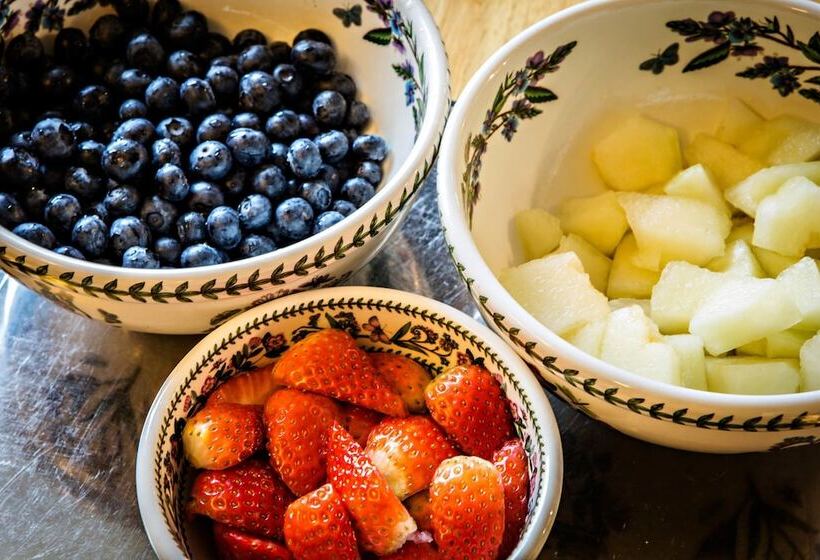 住宿加早餐  Orchard Lodge & Wolds Restaurant