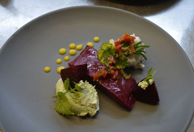 住宿加早餐  Orchard Lodge & Wolds Restaurant