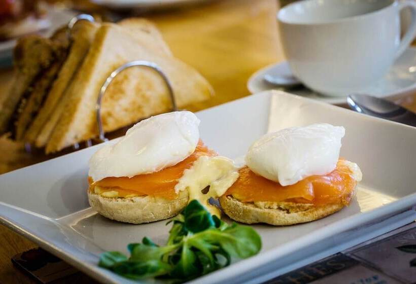 住宿加早餐  Orchard Lodge & Wolds Restaurant