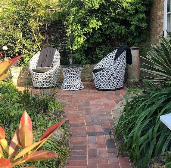 住宿加早餐  The Blue Cow