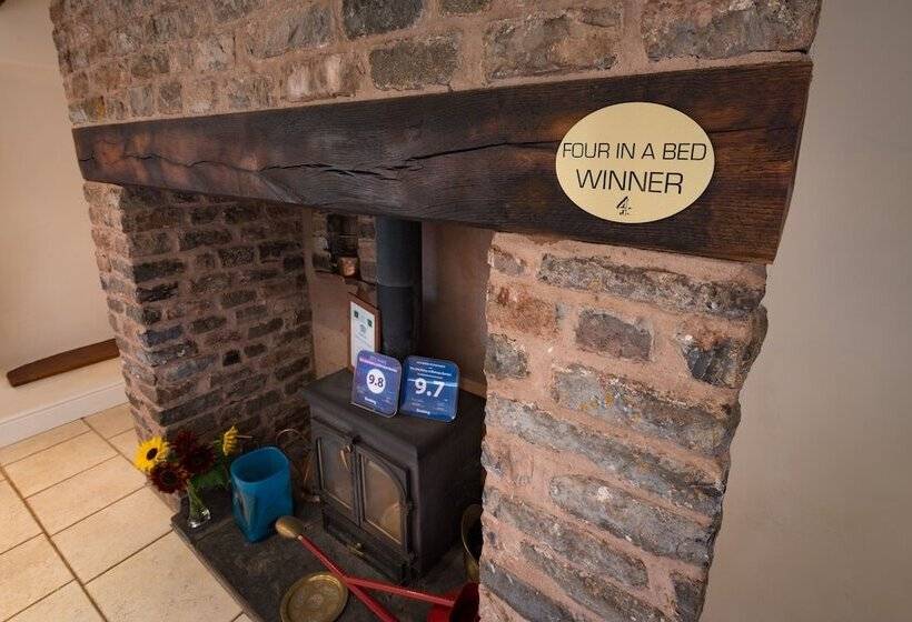 مبيت وإفطار The Old Dairy At Bishops Barton