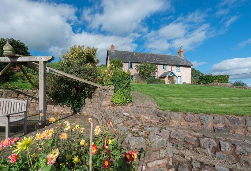 مبيت وإفطار The Old Dairy At Bishops Barton