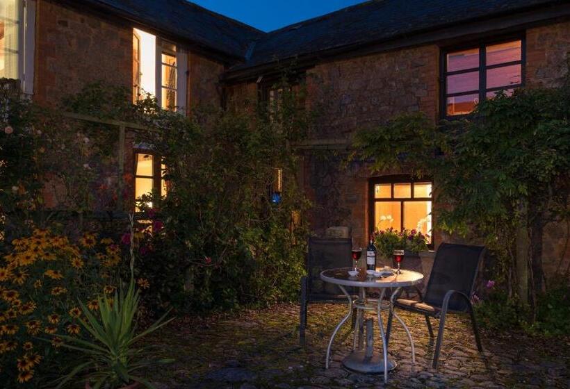 مبيت وإفطار The Old Dairy At Bishops Barton