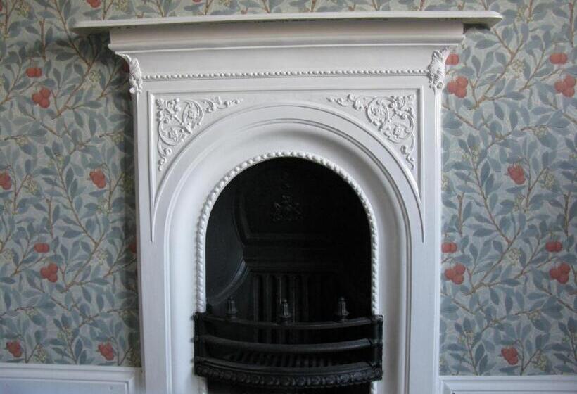 Bed and Breakfast The School House