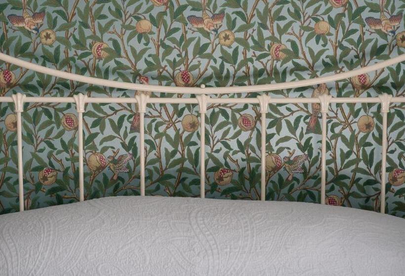 Bed and Breakfast The School House