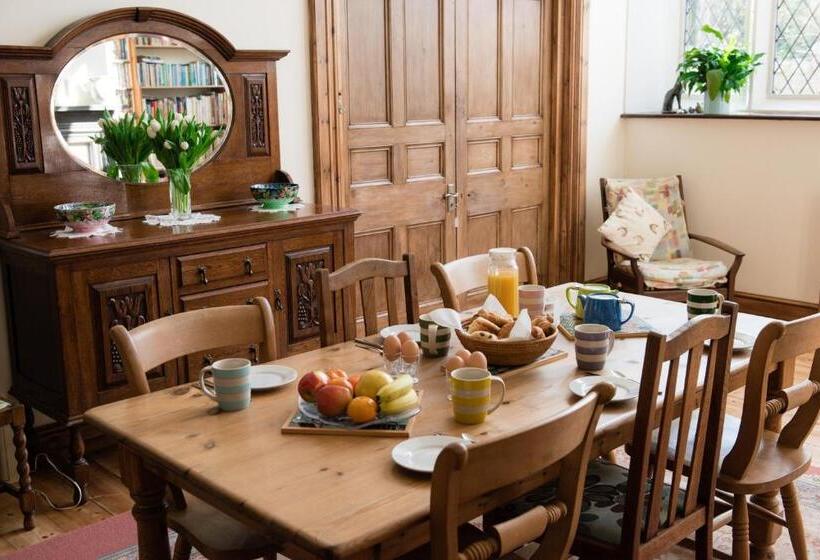 Bed and Breakfast The School House