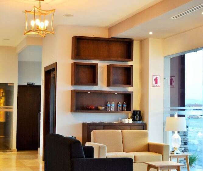 Bluu Hotel Aeropuerto Monclova Frontera