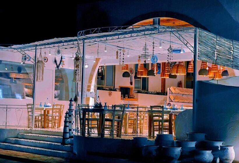 ホテル Delfini Beach