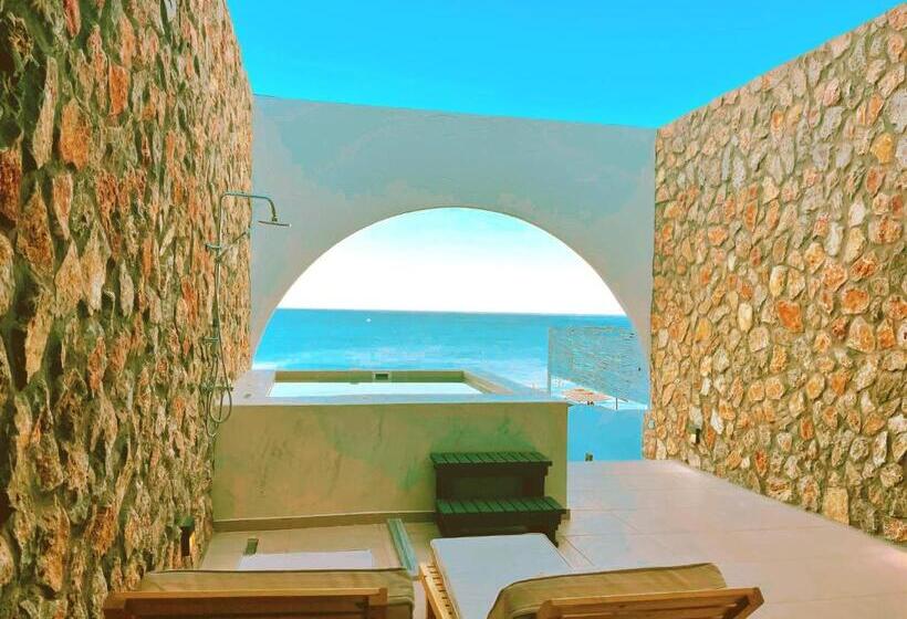 ホテル Delfini Beach