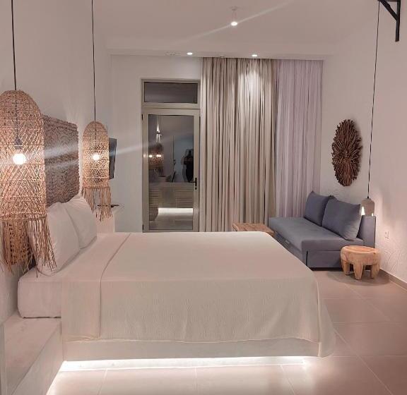 ホテル Delfini Beach