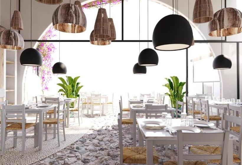 ホテル Delfini Beach