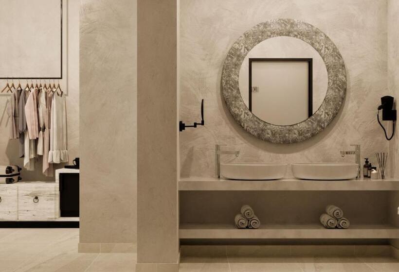 ホテル Delfini Beach