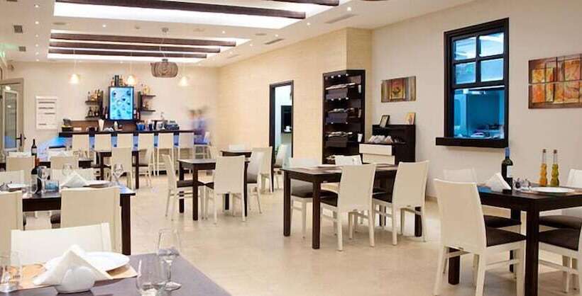 ホテル Delfini Beach