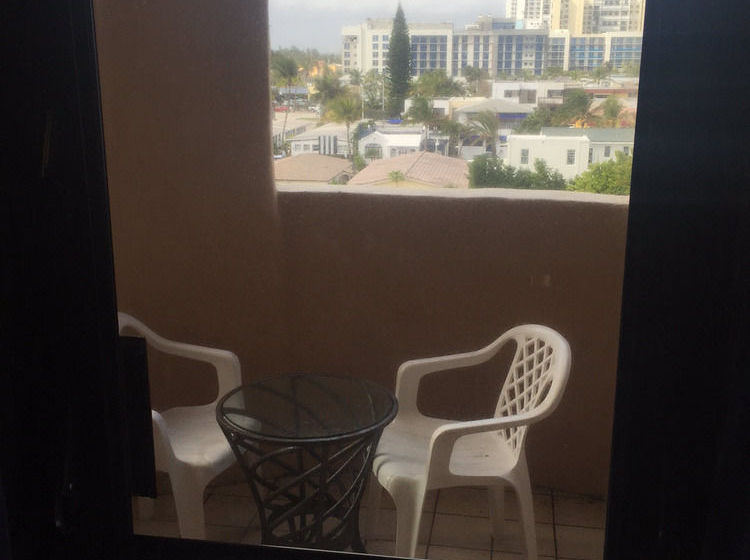 Design Suites Hollywood Beach