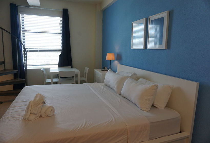 Design Suites Hollywood Beach