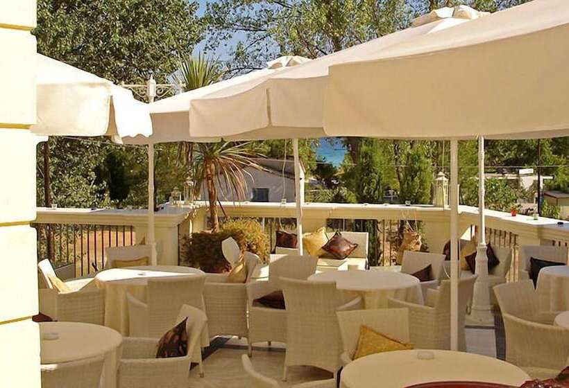 Enavlion Hotel Batagianni