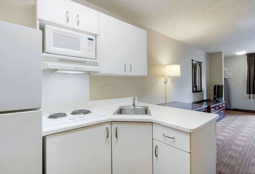 Extended Stay America Select Suites   Orlando   Maitland   1760 Pembrook Dr