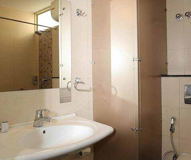 فندق Ahuja Residency Cyber City Ii