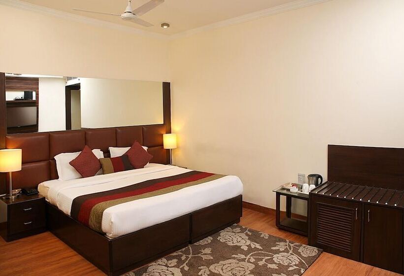 فندق Ahuja Residency Cyber City Ii