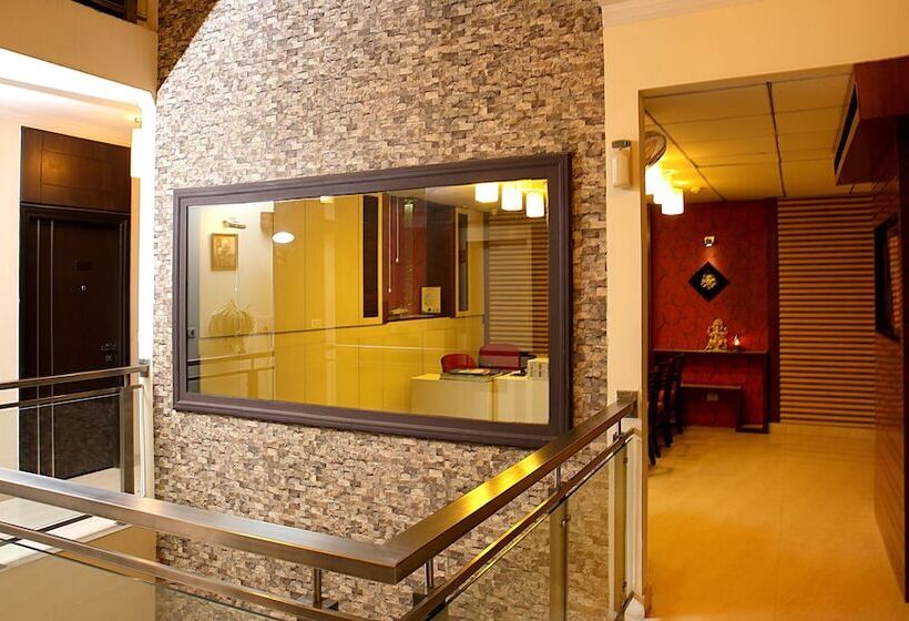 فندق Ahuja Residency Cyber City Ii