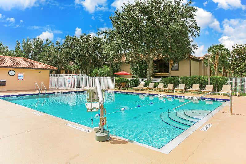 فندق Alhambra Villas