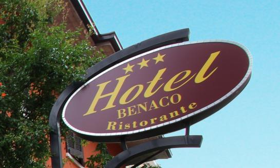 فندق Benaco