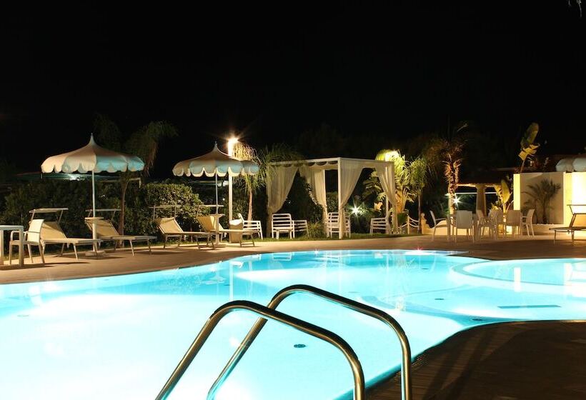 酒店 Blu Tropical Resort