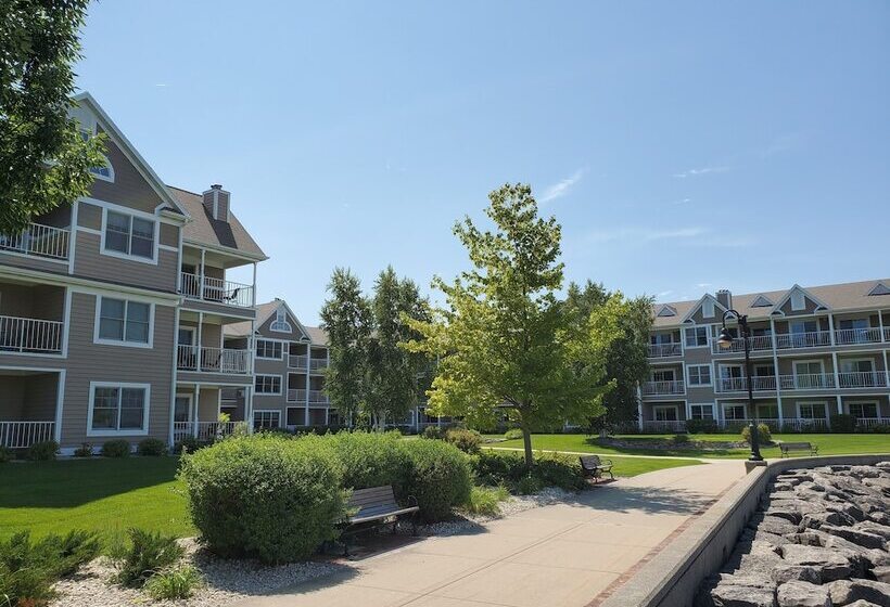 Отель Bridgeport Waterfront Resort