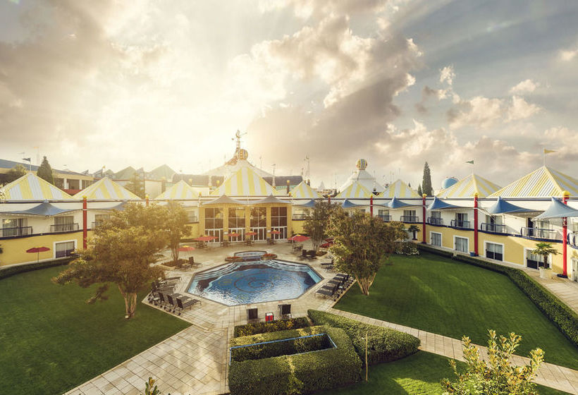 בית מלון כפרי Carnival City