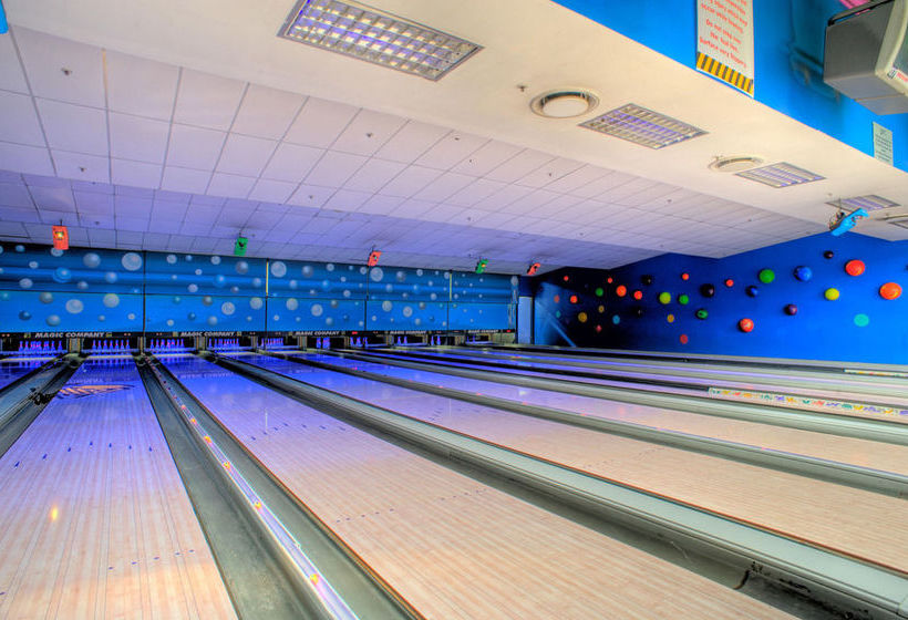 בית מלון כפרי Carnival City