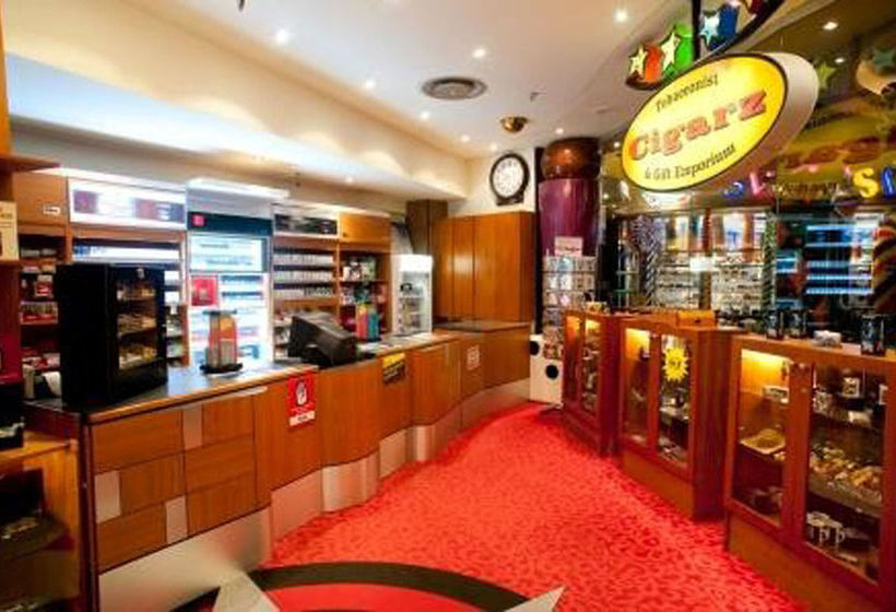 בית מלון כפרי Carnival City