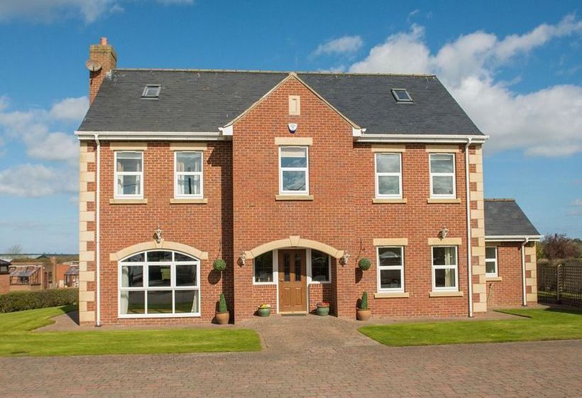 בית מלון כפרי Carr Villa