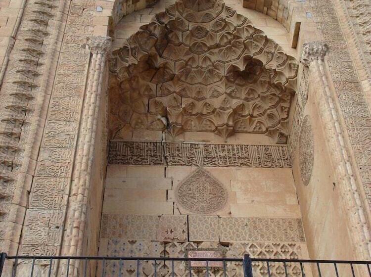 هتل Dara Konağı