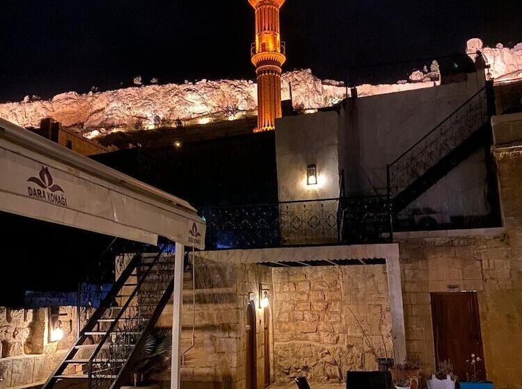 هتل Dara Konağı