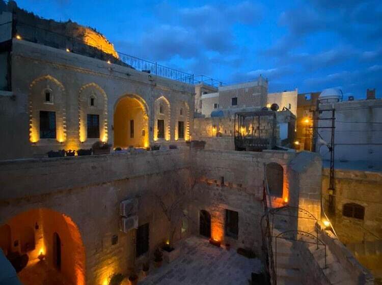 هتل Dara Konağı