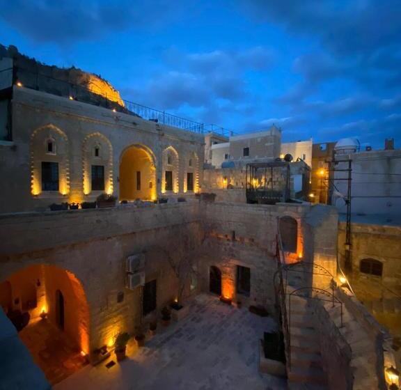 هتل Dara Konağı