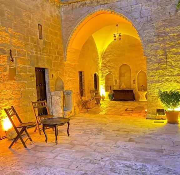 هتل Dara Konağı