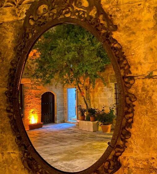 هتل Dara Konağı