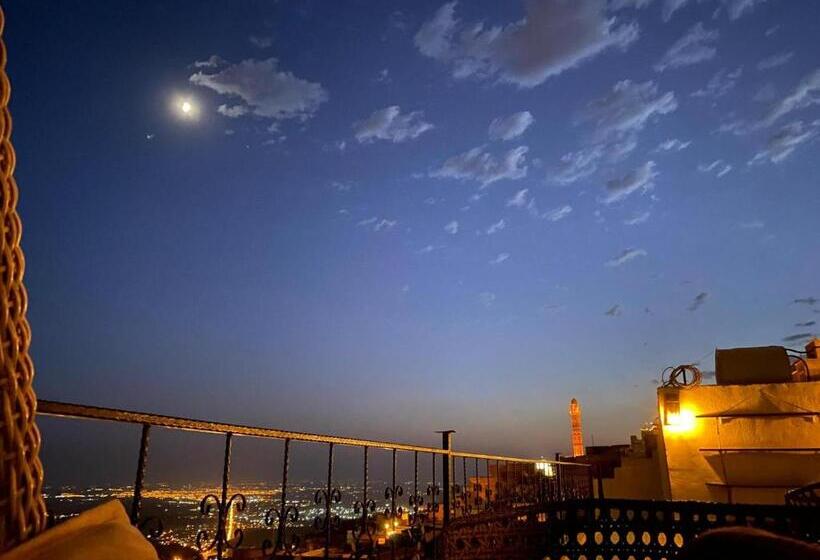 هتل Dara Konağı