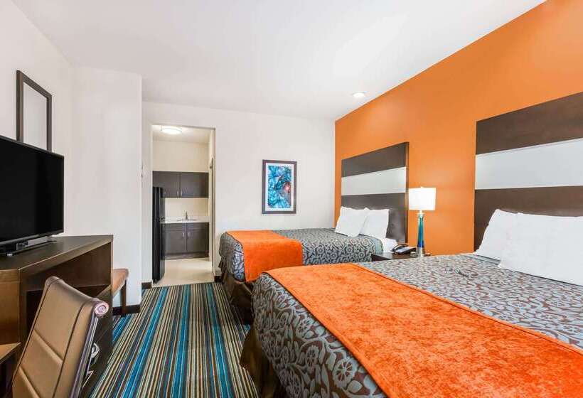 Отель Days Inn & Suites By Wyndham Katy