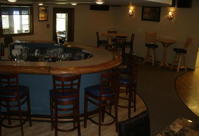 בית מלון כפרי Eagle River Inn And Resort